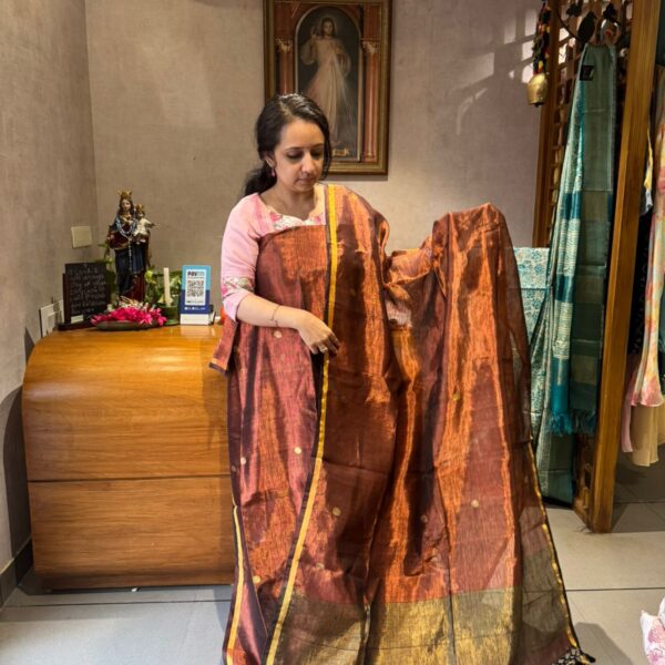 Available on Pre-order!!! A beautiful collection of Pure Tissue linen silk top & Duppatta with stunning Jamdhani hand weaving. No bottom. Bottom Can be customised on request