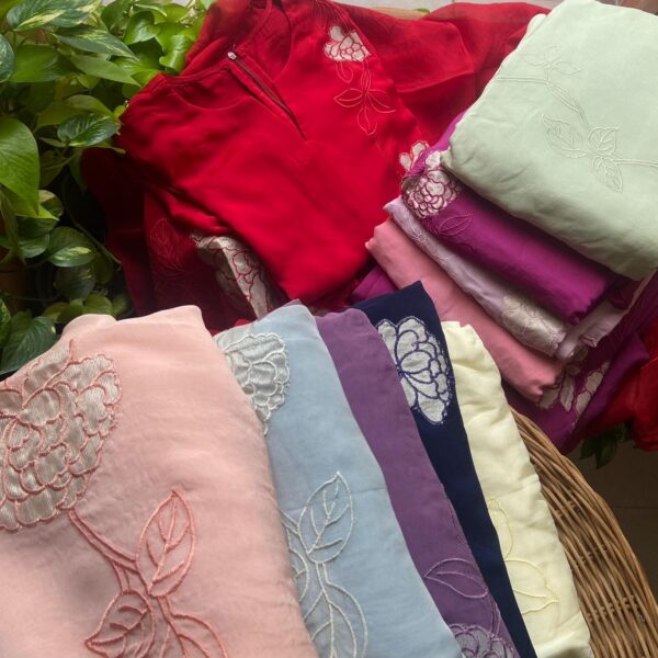 A beautiful collection of pure silk organza top & Duppatta with exquisite tissue appliqués ,santoon bottom.