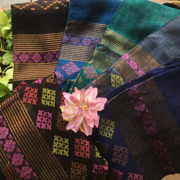 Presenting a stunning collection on pure linen silk top & Duppatta with exquisite Jamdhani hand weaving. No bottom! Limited pieces available!!!Hurry & order these before we run out of them! Perfect choice for gifting your dear ones this festive season