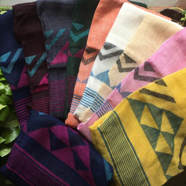 Our most demanded collection of pure linen silk top & Duppatta with exquisite Jamdhani hand weaving completely !!! The truly gorgeous handpicked colors & combinations make these stunning !!! No bottom. Can be customised additionally. Limited pieces available!!!Hurry & order these before we run out of them! Perfect choice for gifting your dear ones this festive season