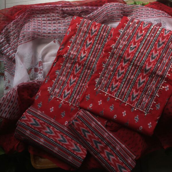 Are you looking out for Beautiful & Unique Designer Cottons to add to your wardrobe ? These Hand block printed Kutch worked cottons are the perfect choice! Pure cotton top with authentic Kutch work (does not need lining ) cotton printed bottom hand block printed chiffon duppattas