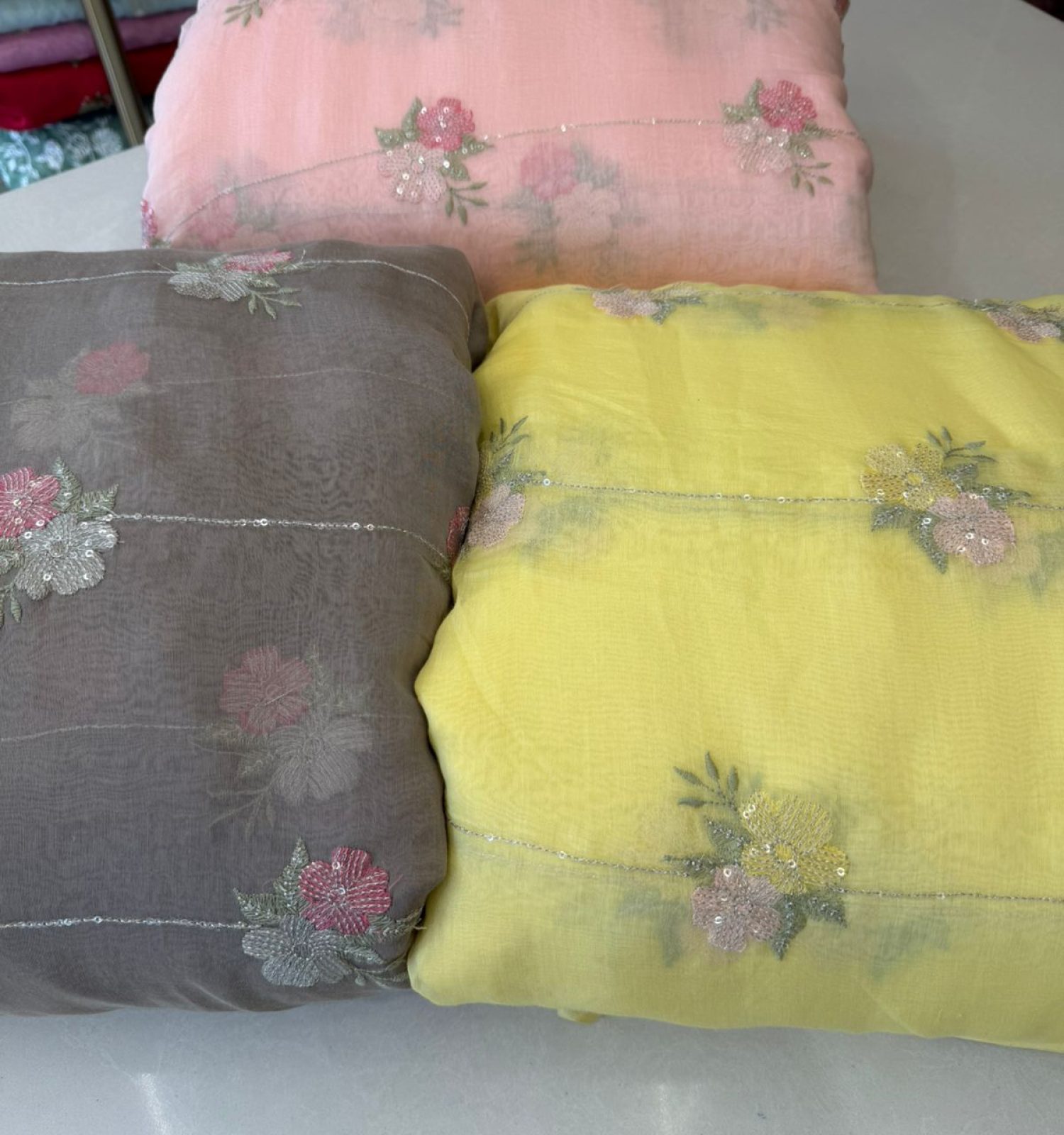 98979b78-4950-4dad-80f8-f6adfab24e9d