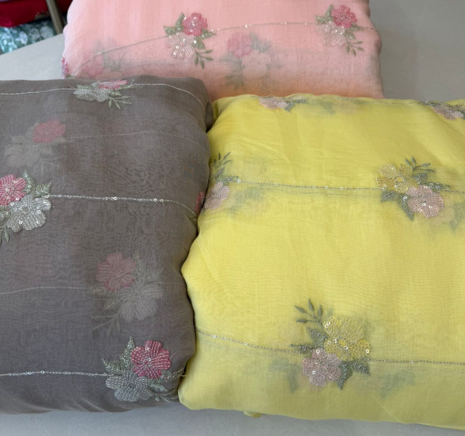 98979b78-4950-4dad-80f8-f6adfab24e9d